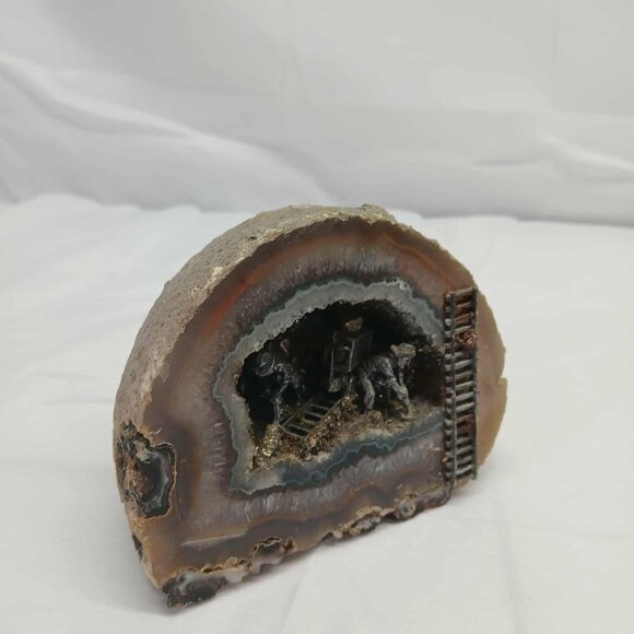 Geode with Mining Operation - Picture 6 of 10